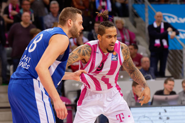 合队员的优 合队员的优